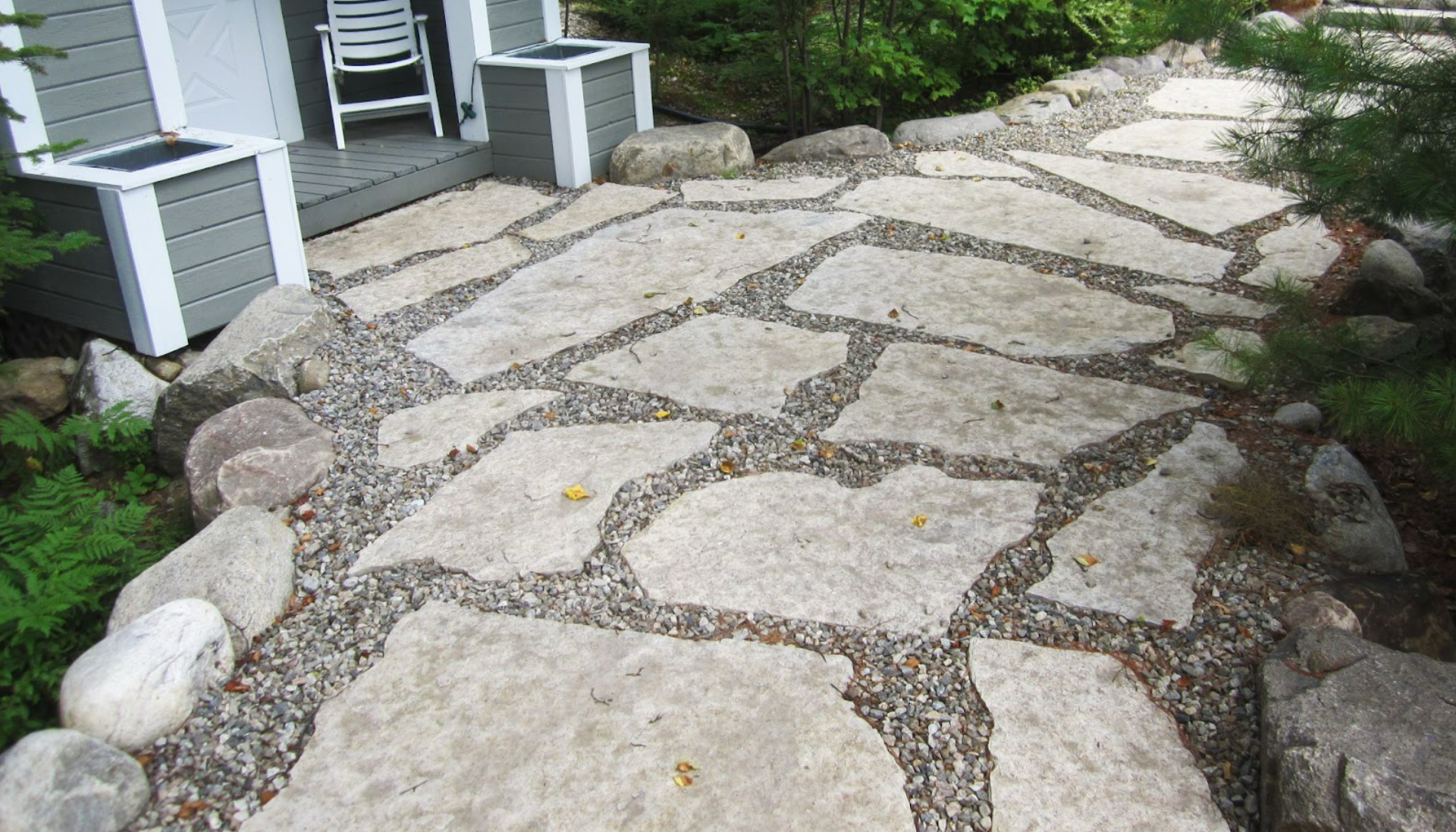 Pierres Mirabel Yard